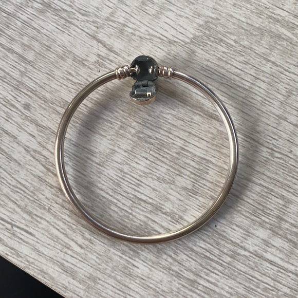 Pandora Moments Bangle - Picture 2 of 3